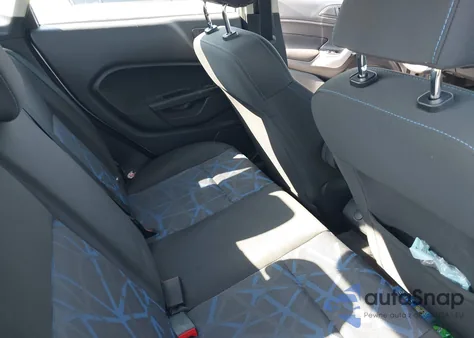 2013 Ford Fiesta Se z USA, uszkodzony, nr VIN 3FADP4BJ2DM174459